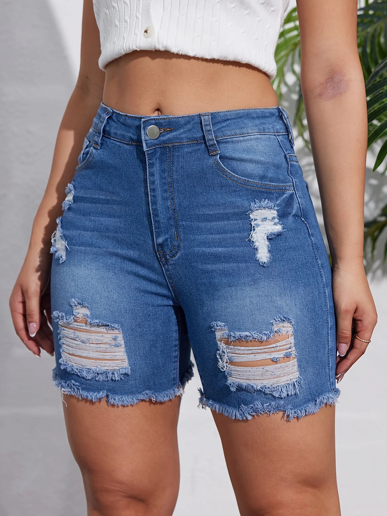Women's short jeans with holes and tassels - NJN NATURES